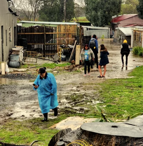 2024 Floods At Kays Community - People sterted setting